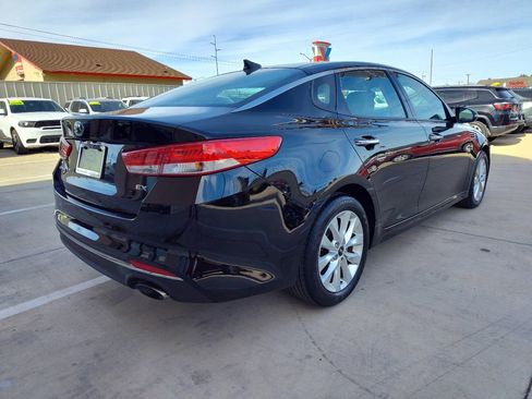 Used 2017 Kia Optima EX w/ Premium Package image 4