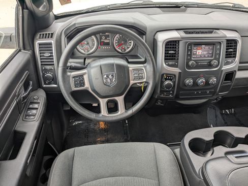 Used 2022 RAM 1500 Warlock AWD/4WD image 16