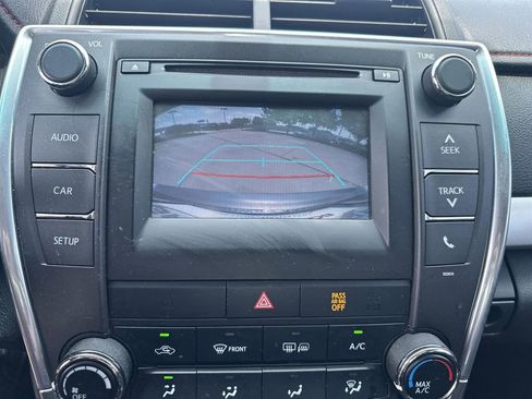 Used 2017 Toyota Camry SE FWD image 17