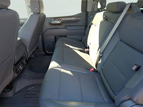 New 2025 GMC Sierra 1500 Elevation image 22