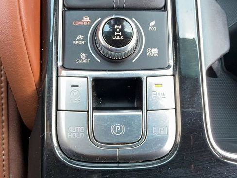 Certified 2025 Kia Telluride SX Prestige X-Line AWD/4WD image 28