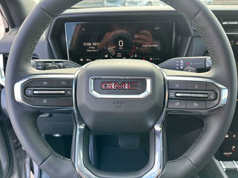 New 2026 GMC Terrain Elevation w/ Technology Package II AWD/4WD image 22