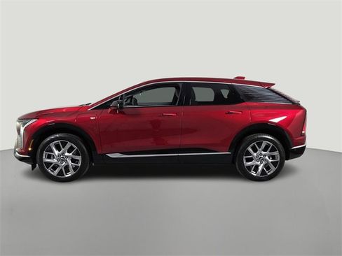 Certified 2025 Cadillac Optiq Luxury 2 image 2