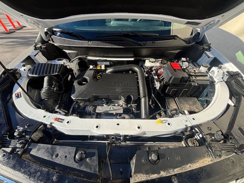 Used 2025 Chevrolet Equinox LT image 32