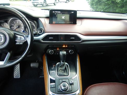 Used 2017 MAZDA CX-9 Signature image 15