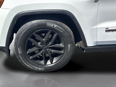 Used 2020 Jeep Grand Cherokee Trailhawk w/ Trailhawk Luxury Group AWD/4WD image 36