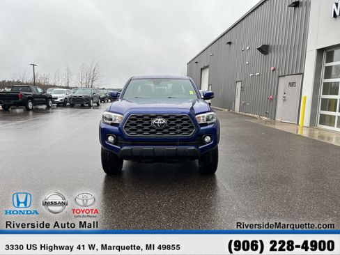 Used 2022 Toyota Tacoma TRD Off-Road image 3