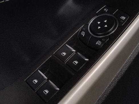 Used 2021 Ford Explorer Limited image 27