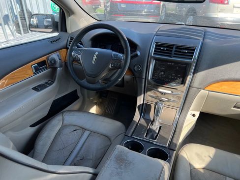 Used 2015 Lincoln MKX FWD w/ Equipment Group 102A image 14