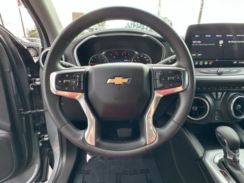Certified 2025 Chevrolet Blazer LT FWD image 11