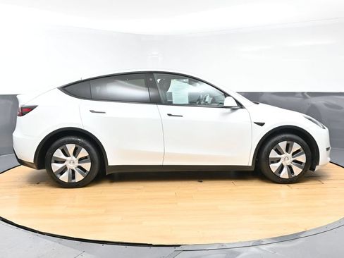 Used 2023 Tesla Model Y Long Range AWD/4WD image 7