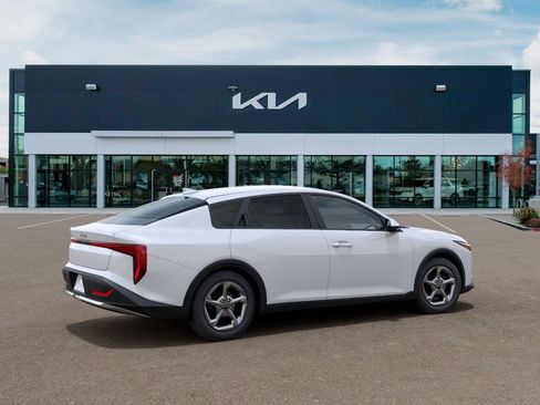 New 2026 Kia K4 FWD image 6
