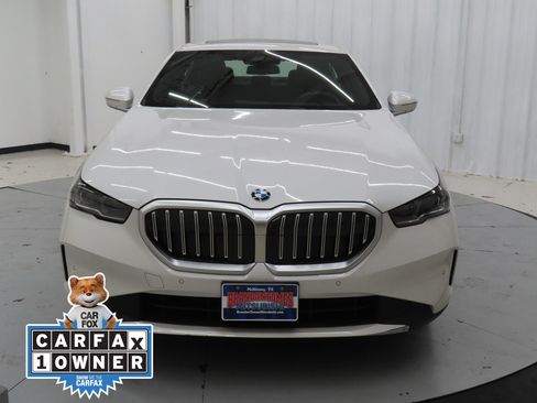 Used 2025 BMW 530i xDrive image 8