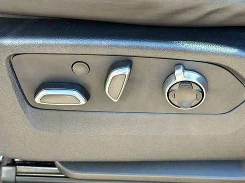 Used 2025 Cadillac Escalade Sport Platinum image 26