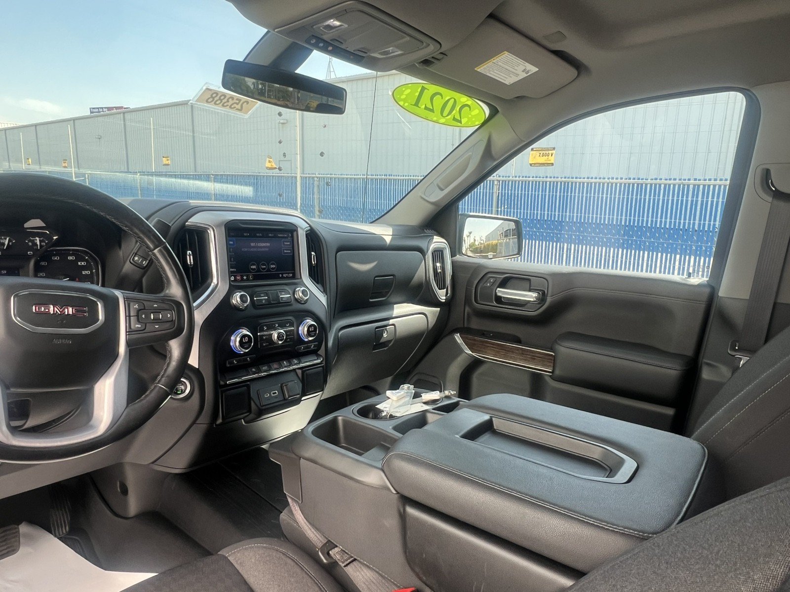 Used 2021 GMC Sierra 1500 Elevation w/ LPO, Elevation Black Package AWD/4WD image 18