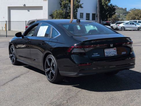 Used 2025 Honda Accord Sport image 3