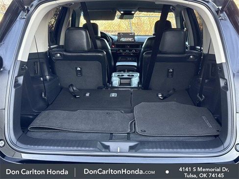 Used 2025 Honda Pilot EX-L image 9