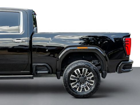 Used 2024 GMC Sierra 2500 Denali Ultimate w/ Max Trailering Package AWD/4WD image 11
