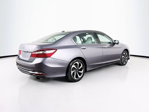 Used 2017 Honda Accord EX-L image 8