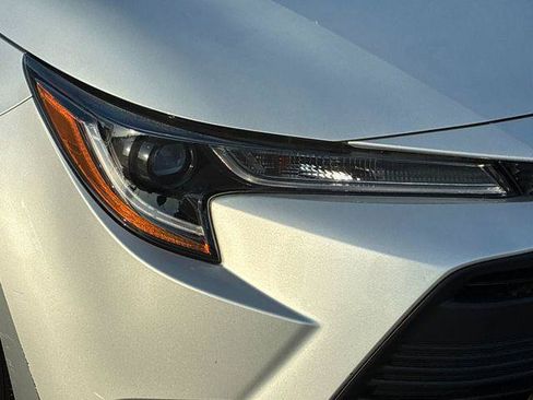 Certified 2025 Toyota Corolla LE FWD image 28
