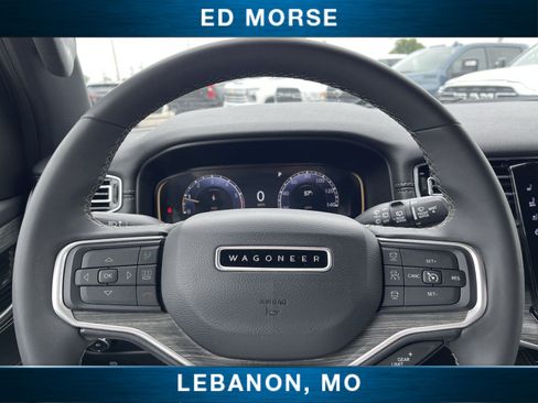 Used 2024 Jeep Wagoneer Series II w/ Flexible Seating Group AWD/4WD image 11