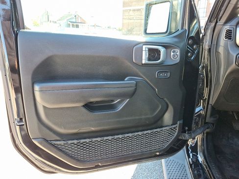 Used 2021 Jeep Wrangler Unlimited Sport image 14