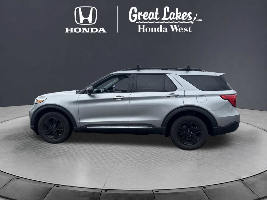 Used 2021 Ford Explorer XLT w/ Equipment Group 202A AWD/4WD image 15