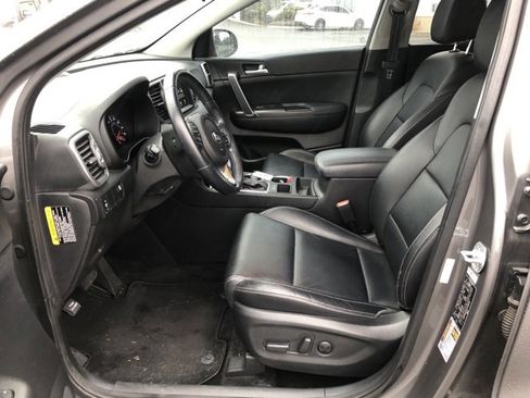 Used 2017 Kia Sportage EX image 16