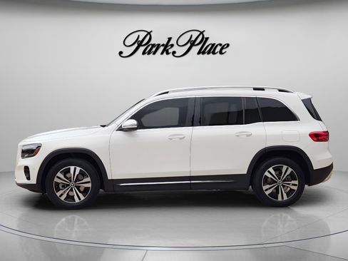 Used 2025 Mercedes-Benz GLB 250 image 2