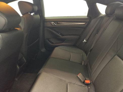 Used 2018 Honda Accord Sport image 18