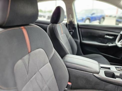 Certified 2022 Nissan Sentra SR w/ Electronics Package image 14