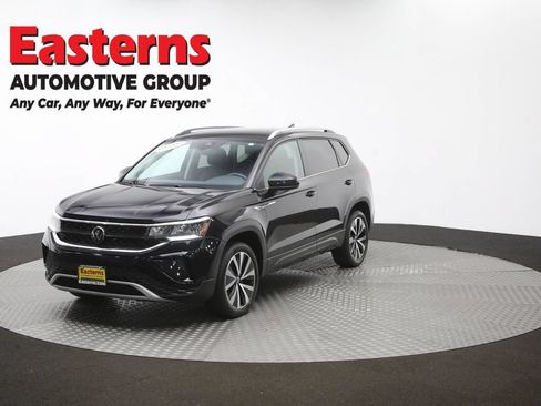 Used 2024 Volkswagen Taos SE FWD image 52