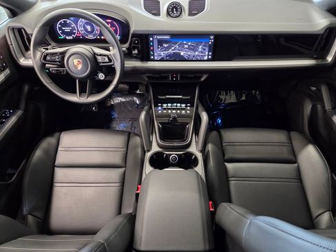 Certified 2026 Porsche Cayenne Coupe w/ Premium Package Plus AWD/4WD image 13