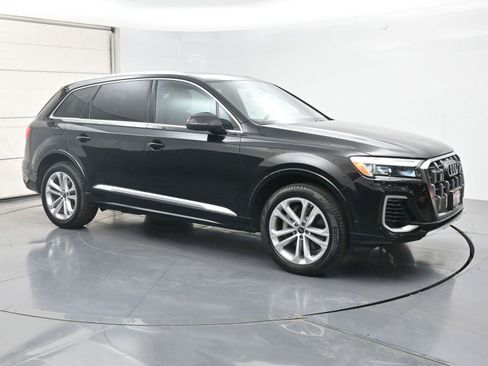 Used 2025 Audi Q7 3.0T Premium Plus AWD/4WD image 29