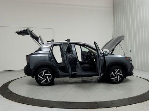 New 2026 Nissan Kicks SV w/ Cold Weather Package image 16