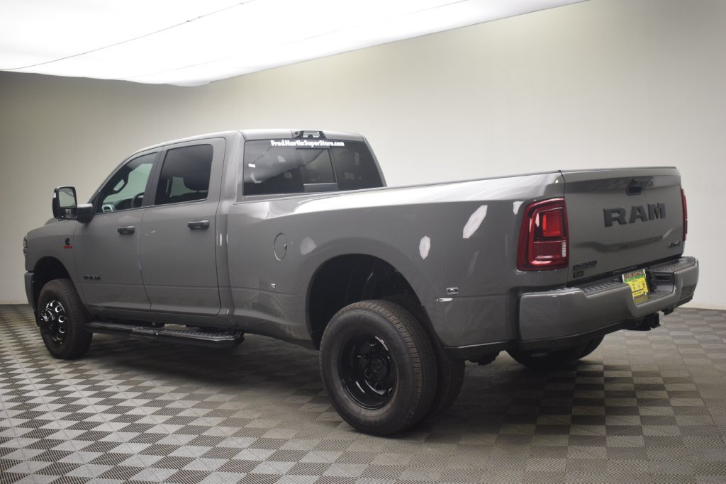 New 2026 RAM 3500 Big Horn AWD/4WD image 12