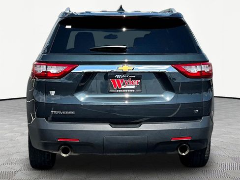 Used 2018 Chevrolet Traverse LT FWD image 5