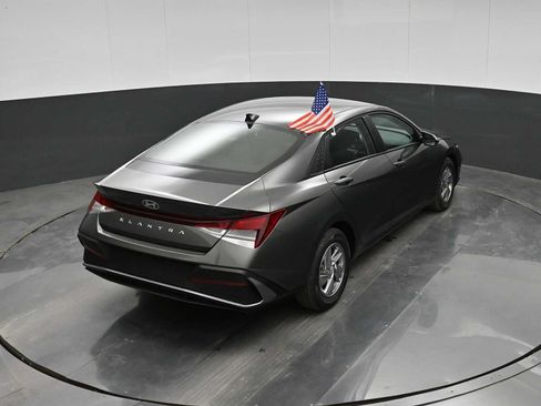 New 2026 Hyundai Elantra SE FWD image 29