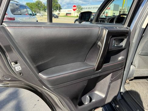 Used 2014 Toyota 4Runner Trail AWD/4WD image 31
