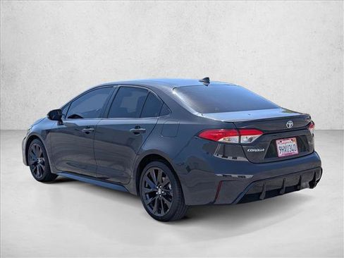 Used 2023 Toyota Corolla SE w/ Carpet Mat Package (TMS) FWD image 8