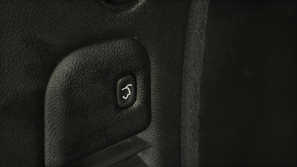 Used 2025 Dodge Durango R/T AWD/4WD image 8