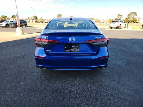 Used 2023 Honda Civic Touring image 6