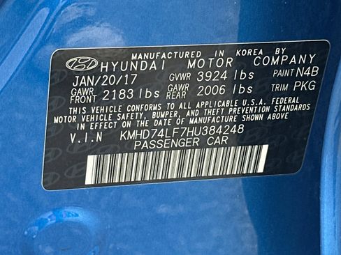 Used 2017 Hyundai Elantra SE image 32