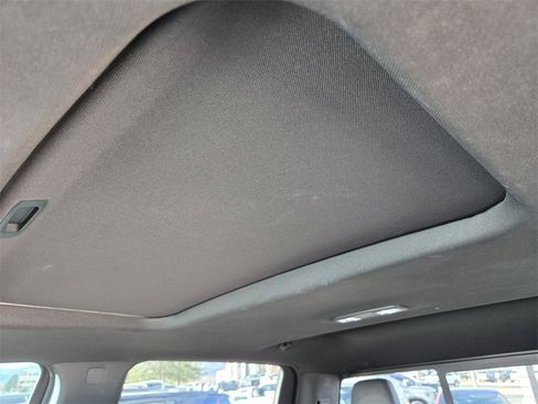 Used 2023 GMC Sierra 1500 AT4 w/ Technology Package image 19