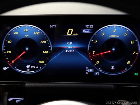 Used 2021 Mercedes-Benz GLA 250 4MATIC image 16