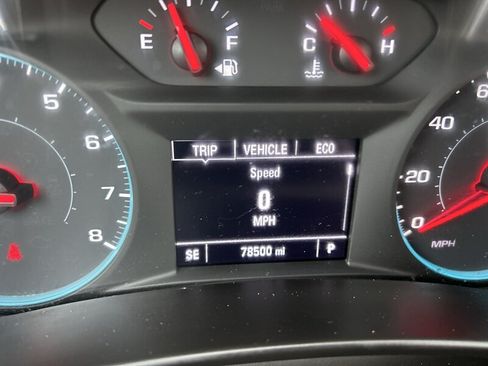 Used 2018 Chevrolet Equinox LT AWD/4WD image 16