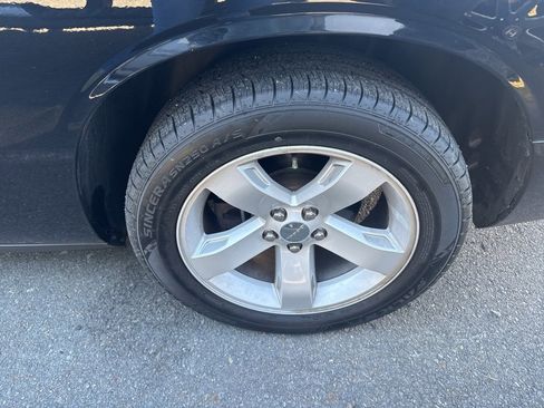 Used 2013 Dodge Challenger SXT Plus image 8