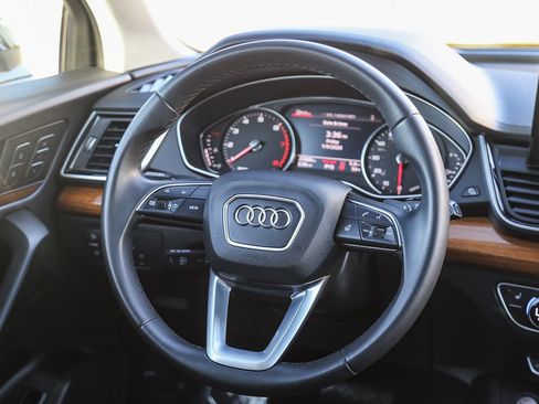 Used 2023 Audi Q5 2.0T Premium w/ Convenience Package image 18