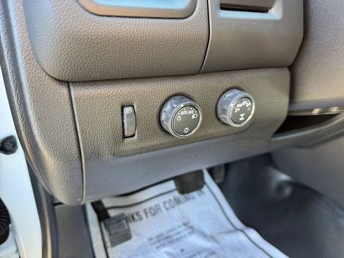 Used 2022 Chevrolet Colorado LT w/ Fleet Safety Package image 26