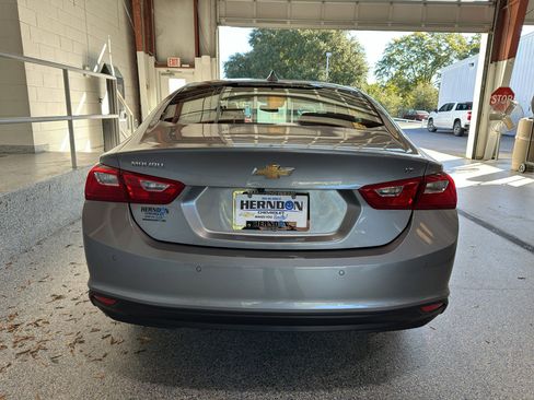 Used 2024 Chevrolet Malibu LT image 32